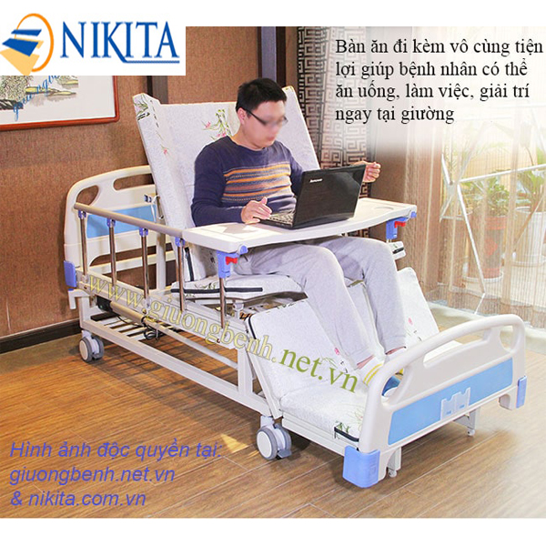 - Chức năng nâng chân và hạ chân của giường : giường  10 chức năng Nikita DCN-06 có thể nâng chân lên 45 độ cho nhưng người thích kê cao chân, hoặc theo chỉ định của bác sĩ., chức năng hạ chân cũng vậy và nó có thể kết hợp với chức năng nâng đầu lên tạo thành một cái ghế ngồi để thư giản.